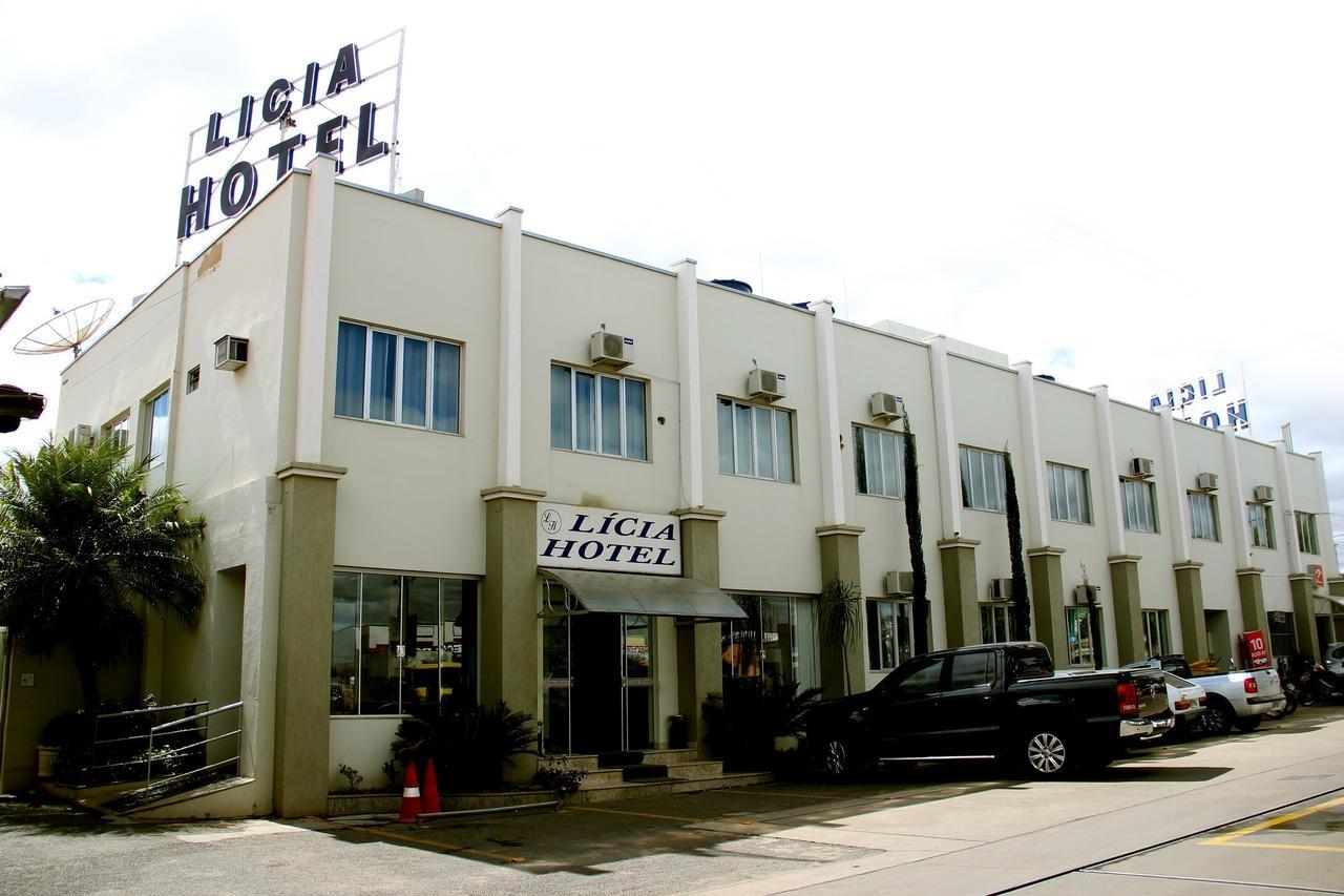 Licia Hotel Joao Pinheiro Exterior foto